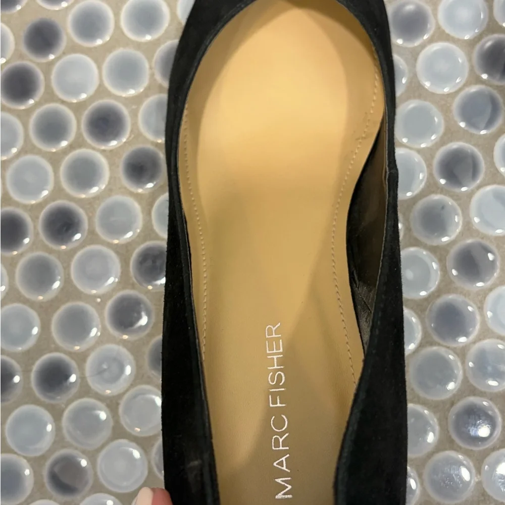 Marc Fisher Black Pointed Flats - Picture 5 of 5